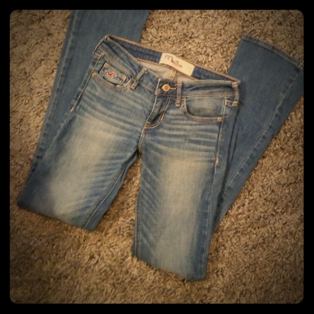 Hollister low rise boot cut Jeans